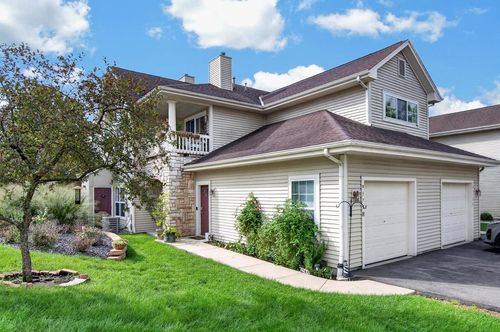 h-9375 S Cobblestone Way, Franklin, WI, 53132 | Card Image