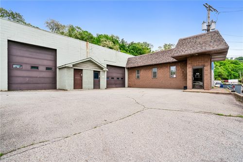 520 Washington Ave, Dravosburg, PA, 15034-1329 | Card Image