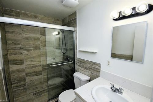 437 Barberton Dr, Virginia Beach, VA, 23451-5540 | Card Image