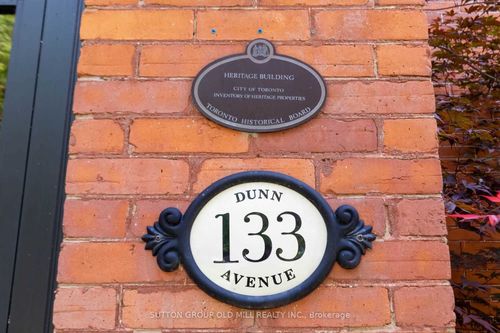 203-133 Dunn Avenue, Toronto, ON, M6K2R8 | Card Image