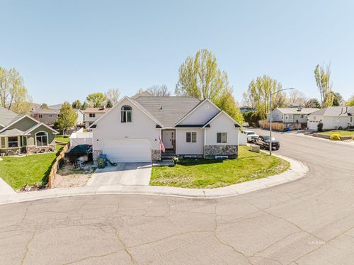 1611 Alans Pl, Elko, NV, 89801-7971 | Card Image