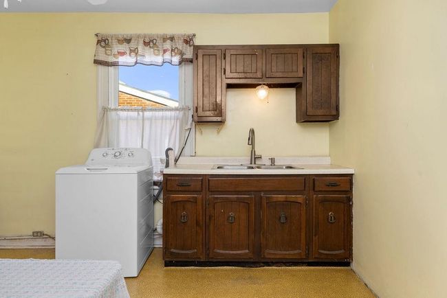 105 Austin Ave, House other with 2 bedrooms, 1 bathrooms and null parking in STAUNTON VA | Image 22