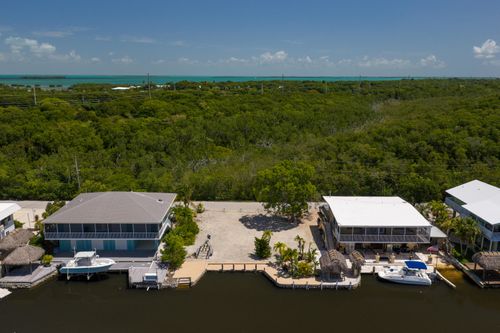 140 Dove Ave, Tavernier, FL, 33070-3003 | Card Image