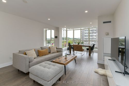 853-24 Southport St, Toronto, ON, M6S4Z1 | Card Image