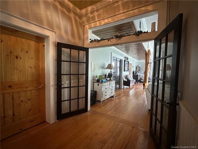 HALLWAY | Image 7