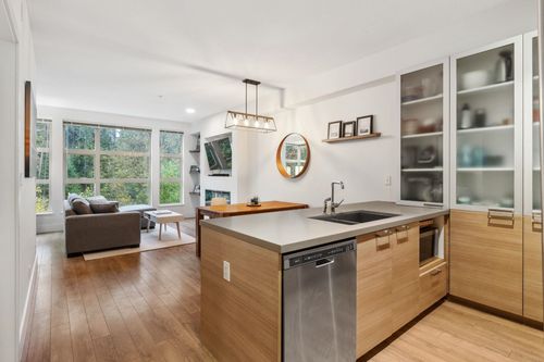 422-3606 Aldercrest Dr, North Vancouver, BC, V7G0A3 | Card Image