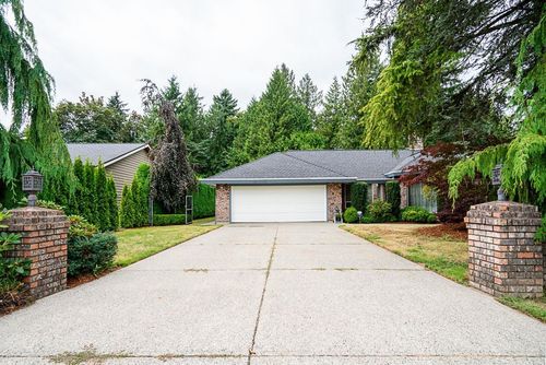 11293 153a, Surrey, BC, V3R6H9 | Card Image