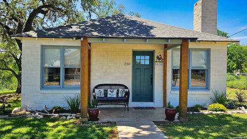 250 Patterson, Medina, TX, 78055-3742 | Card Image