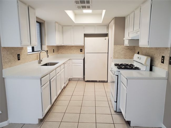 A - 9008 Sanger Dr, Home with 2 bedrooms, 3 bathrooms and 1 parking in Austin TX | Image 8