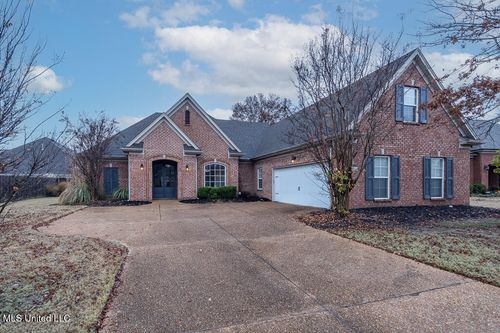 2864 Summer Oaks Pl, Southaven, MS, 38672-7000 | Card Image