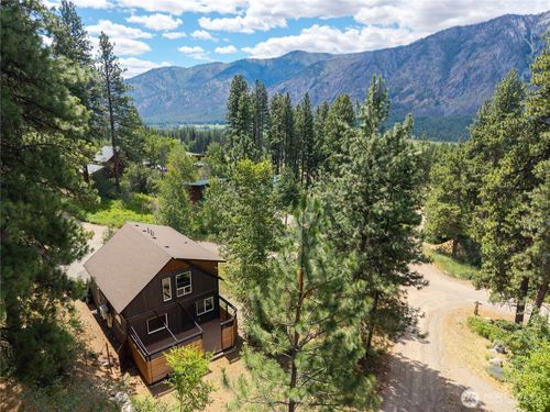 32 Crabapple Rd, Winthrop, WA, 98862-9401 | Card Image