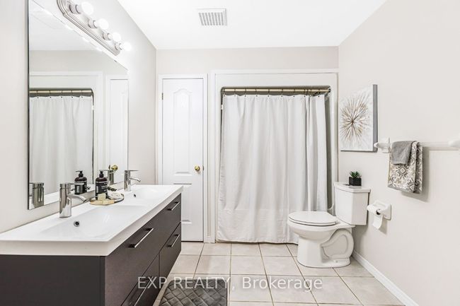 10 - 81 Valridge Dr, Condo with 3 bedrooms, 2 bathrooms and 1 parking in Ancaster ON | Image 15
