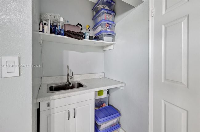 3138 Sw 14 Th St, House other with 3 bedrooms, 2 bathrooms and null parking in Fort Lauderdale FL | Image 20
