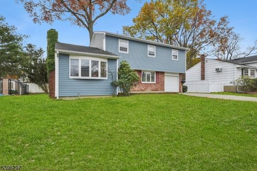 36 Arcadia Rd, Pompton Lakes, NJ, 07442-1904 | Card Image