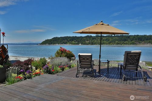 8074 Sandy Hook Drive, Clinton, WA, 98236 | Card Image