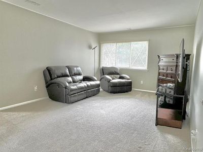 6 - 8211 Denwood Drive, Condo with 1 bedrooms, 1 bathrooms and null parking in Sterling Heights MI | Image 3