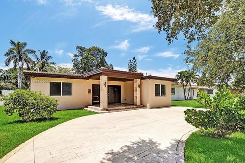 1318 Washington St, Hollywood, FL, 33019-1813 | Card Image