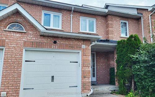 213 Park Dr, Stouffville, ON, L4A1J8 | Card Image