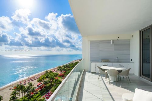 1002-17901 Collins Ave, Sunny Isles Beach, FL, 33160-5664 | Card Image