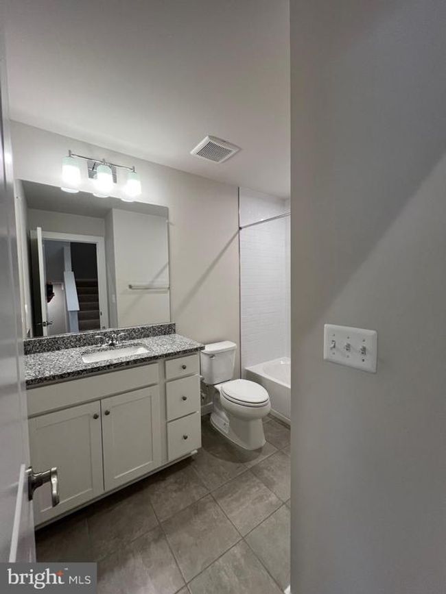 1800 Cherry Birch St, Townhouse with 5 bedrooms, 5 bathrooms and null parking in DUMFRIES VA | Image 46