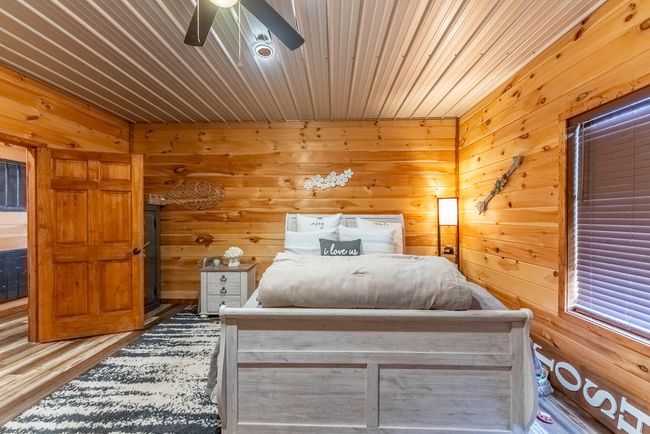 Custom Home and Acreage for Sale27 | Image 27