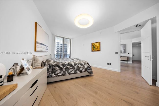 APT-707 - 16001 Collins Ave, Condo with 3 bedrooms, 3 bathrooms and null parking in Sunny Isles Beach FL | Image 19