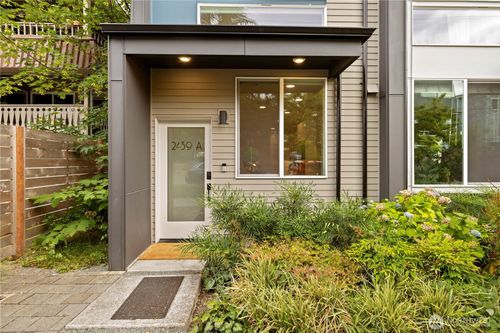 a-2439 Nw 61st St, Seattle, WA, 98107-3213 | Card Image
