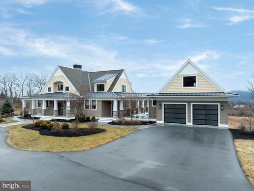 373 W Crestview Ave, BOALSBURG, PA, 16827-1369 | Card Image