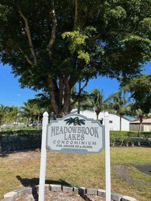 305-314 Se 10th St, Dania Beach, FL, 33004-5256 | Card Image