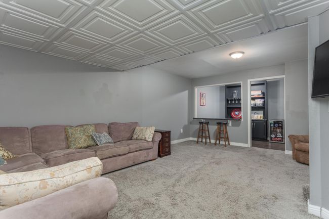 Basement family room | Image 27