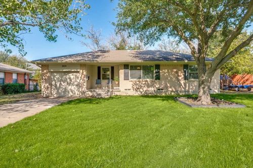 2631 Danny Ln, Farmers Branch, TX, 75234-6201 | Card Image