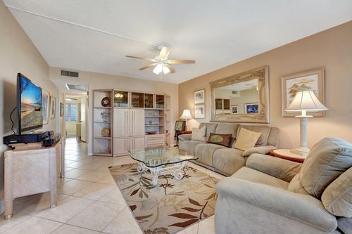 4020-4020 Cambridge A, Deerfield Beach, FL, 33442-3242 | Card Image