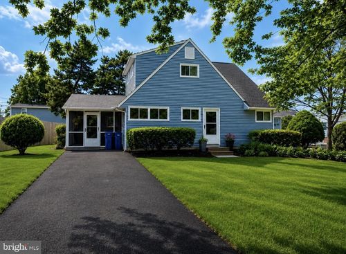 15 Catalpa Ln, LEVITTOWN, PA, 19055-1601 | Card Image