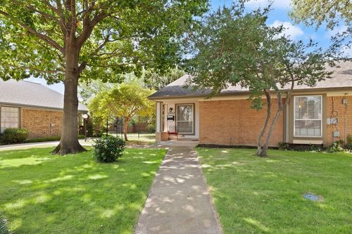 13752 Flagstone Ln, Dallas, TX, 75240-5823 | Card Image