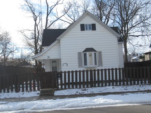 227 Nw E St, Richmond, IN, 47374-2928 | Card Image