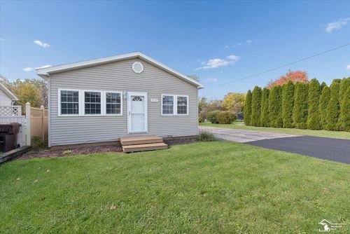 3155 Englewood St, Monroe, MI, 48162-4410 | Card Image