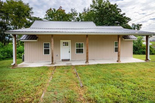 605 Days Rd, Lafayette, TN, 37083-1013 | Card Image
