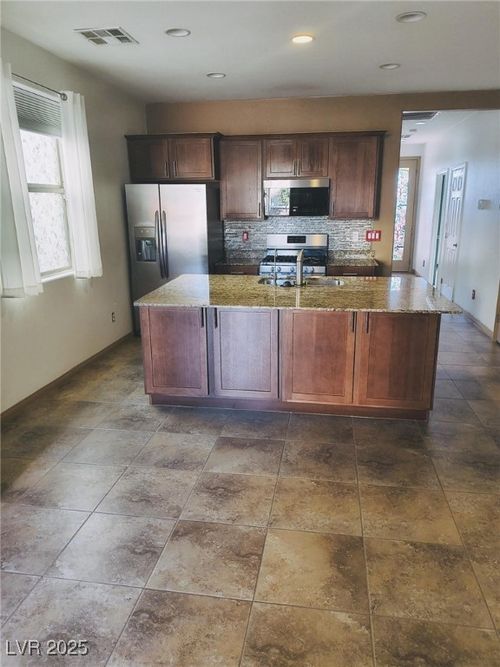 2750 Beacon Rock Dr, Laughlin, NV, 89029-1025 | Card Image