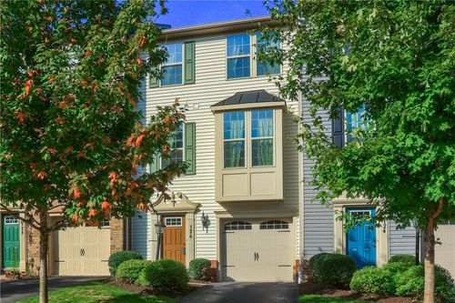 126 Arbor Trail Dr, Mc Kees Rocks, PA, 15136-3718 | Card Image