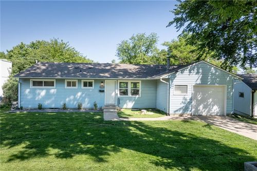 1202 Sw Peggy Circle, Lee's Summit, MO, 64081 | Card Image