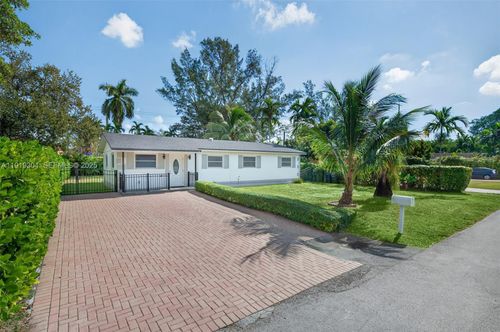 6255 Sw 62nd Ct, South Miami, FL, 33143-2124 | Card Image