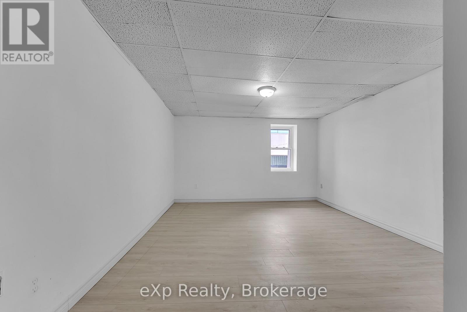 Residential Lease in Quinte West (Trenton Ward) 3