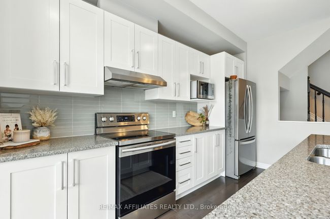 618 Geranium Walk, House attached with 3 bedrooms, 3 bathrooms and 2 parking in Stittsville ON | Image 9