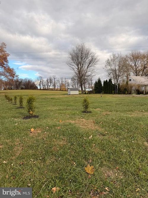 2701 Waltonville Rd, HUMMELSTOWN, PA, 17036-8956 | Card Image