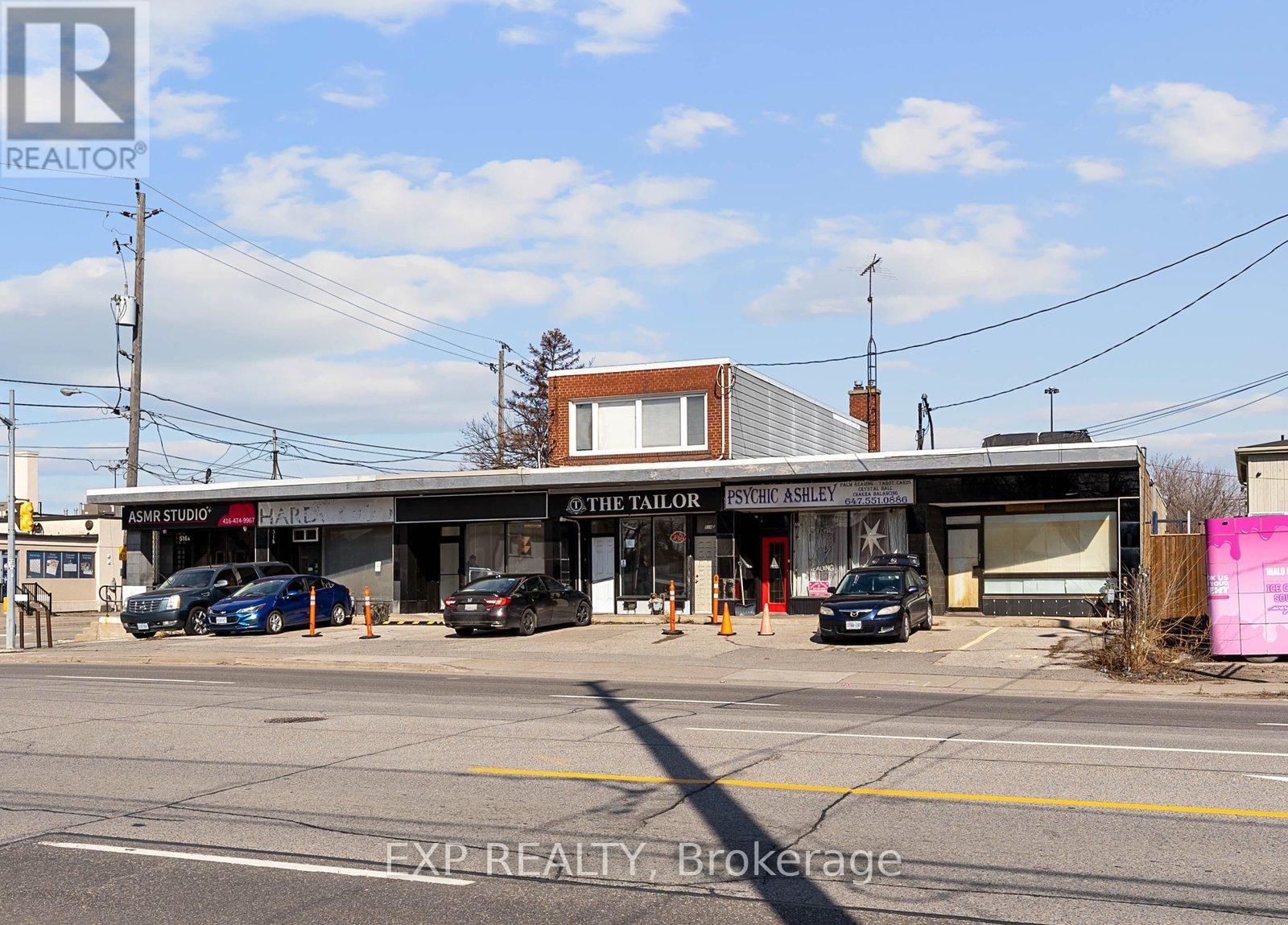 Commercial Sale in Toronto (Alderwood) 2