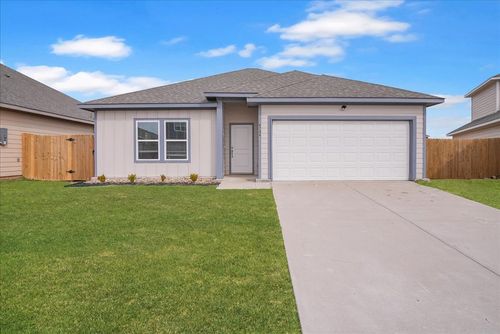 4704 Delano St, Greenville, TX, 75401-7011 | Card Image