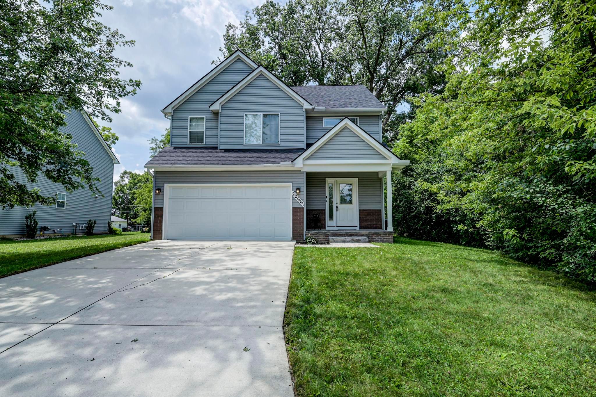 Albion Ave, Farmington Hills, MI 48336