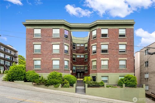 1012 Queen Anne Avenue N, Seattle, WA, 98109 | Card Image
