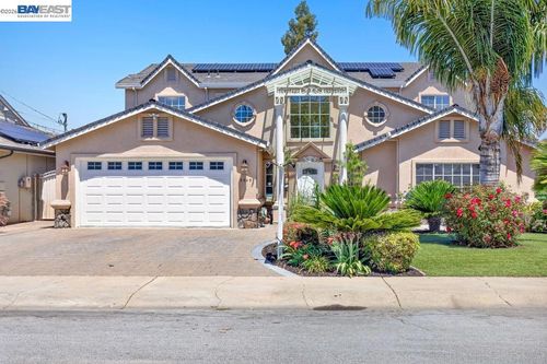 3249 Greenwood Dr, Fremont, CA, 94536-3718 | Card Image