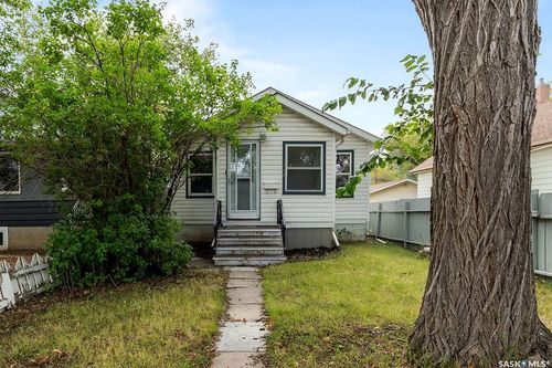 1450 Royal Street, Regina, SK, S4T5A3 | Card Image